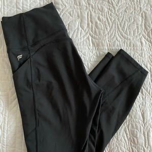 Black Fabletics Capri leggings
